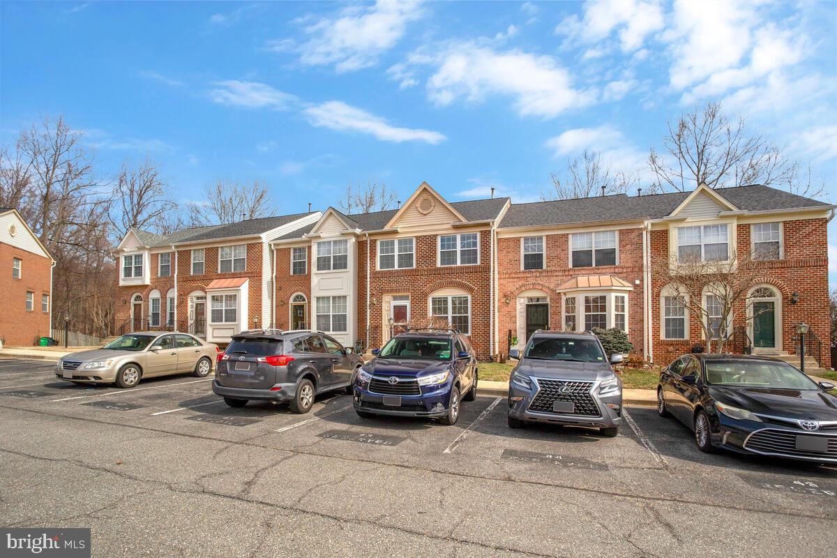 WOODVIEW VILLAGE - Residential Lease