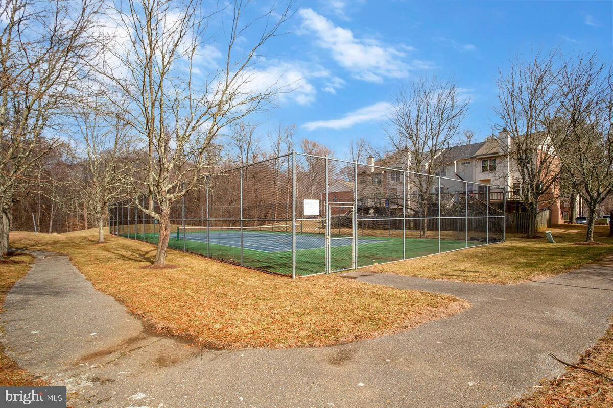 WOODVIEW VILLAGE - Residential Lease