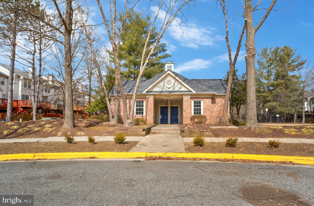 WOODVIEW VILLAGE - Residential Lease