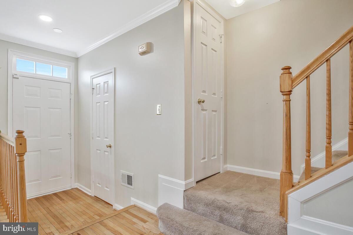 WOODVIEW VILLAGE - Residential Lease