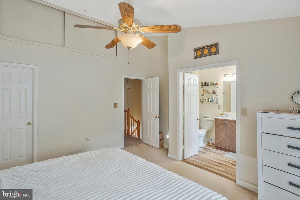 WOODVIEW VILLAGE - Residential Lease