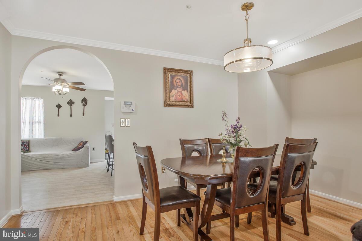 WOODVIEW VILLAGE - Residential Lease