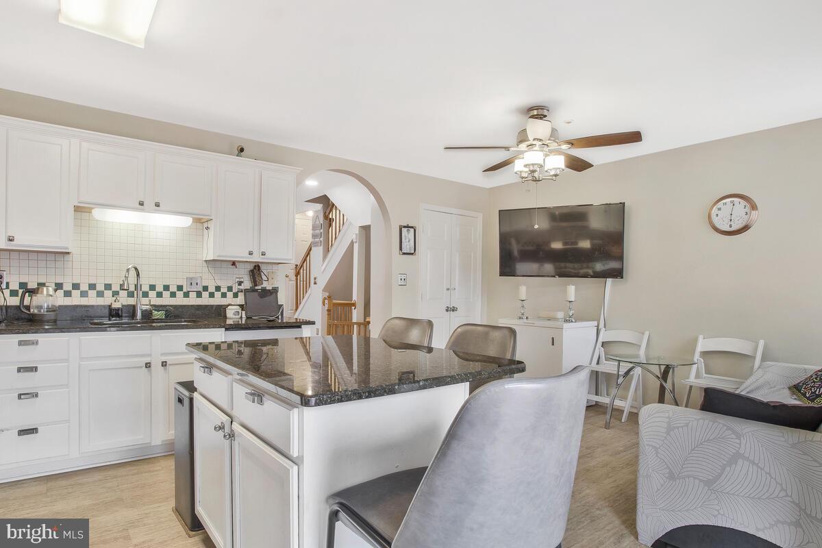 WOODVIEW VILLAGE - Residential Lease