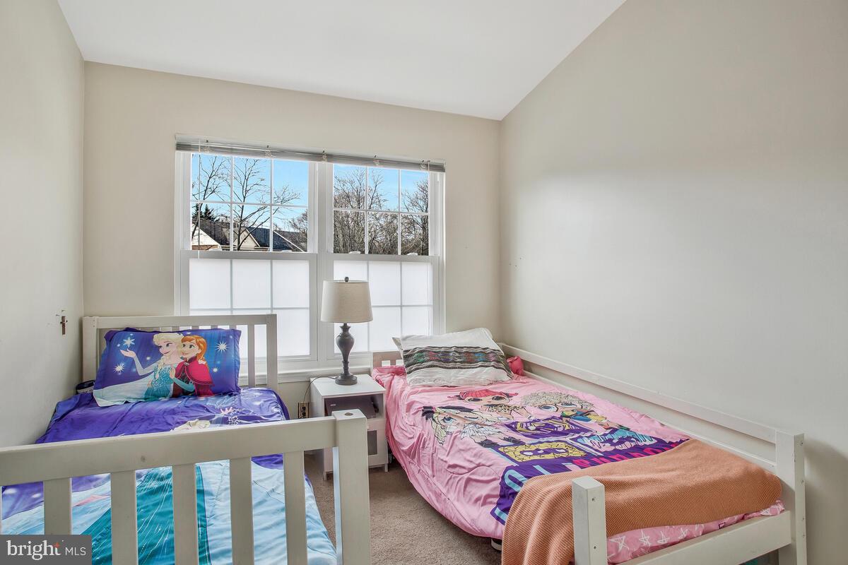 WOODVIEW VILLAGE - Residential Lease