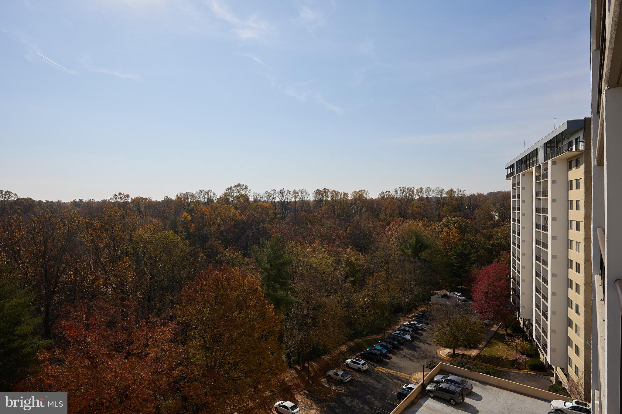 LAKESIDE PLAZA - Residential Lease