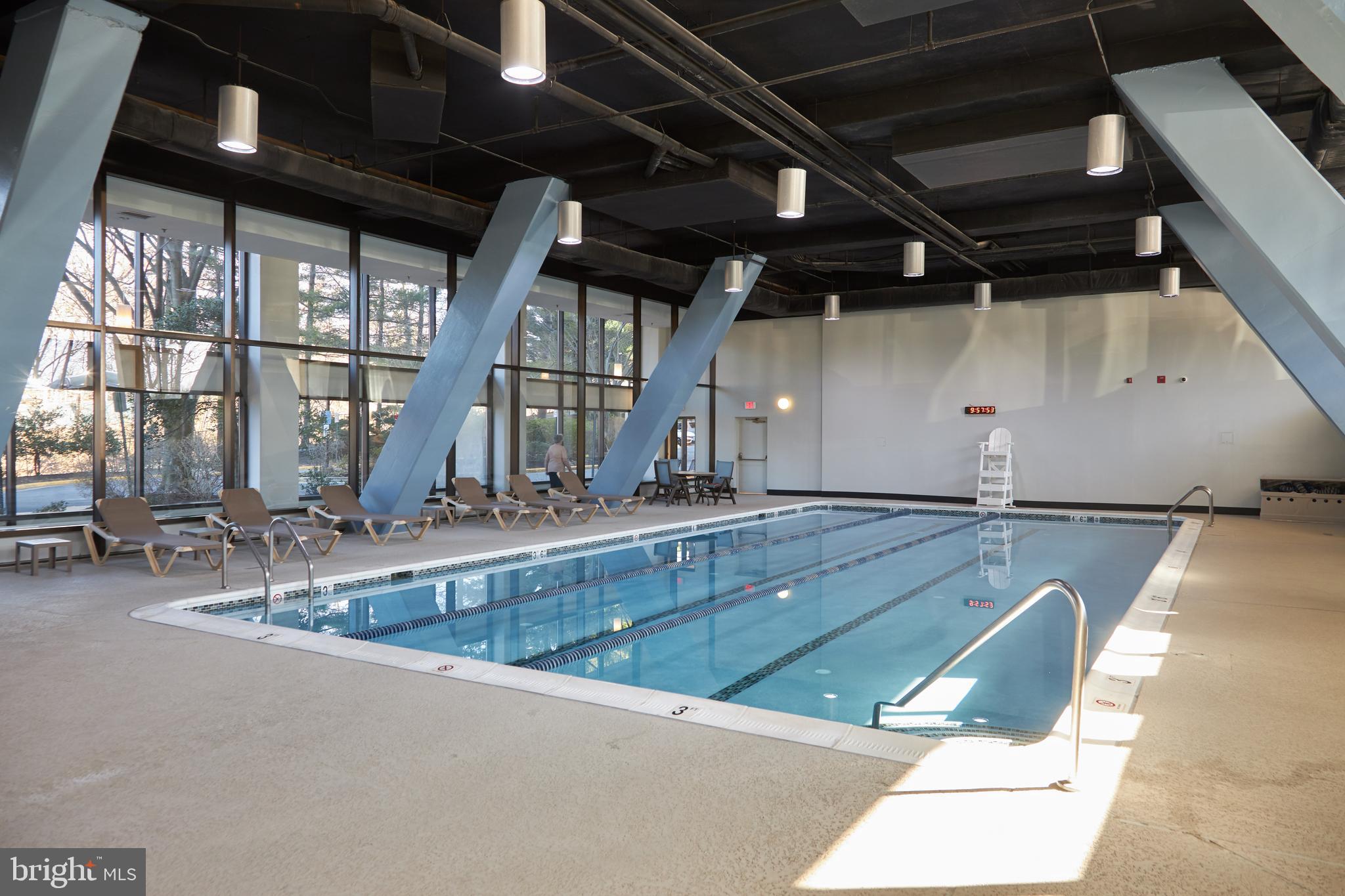 LAKESIDE PLAZA - Residential Lease