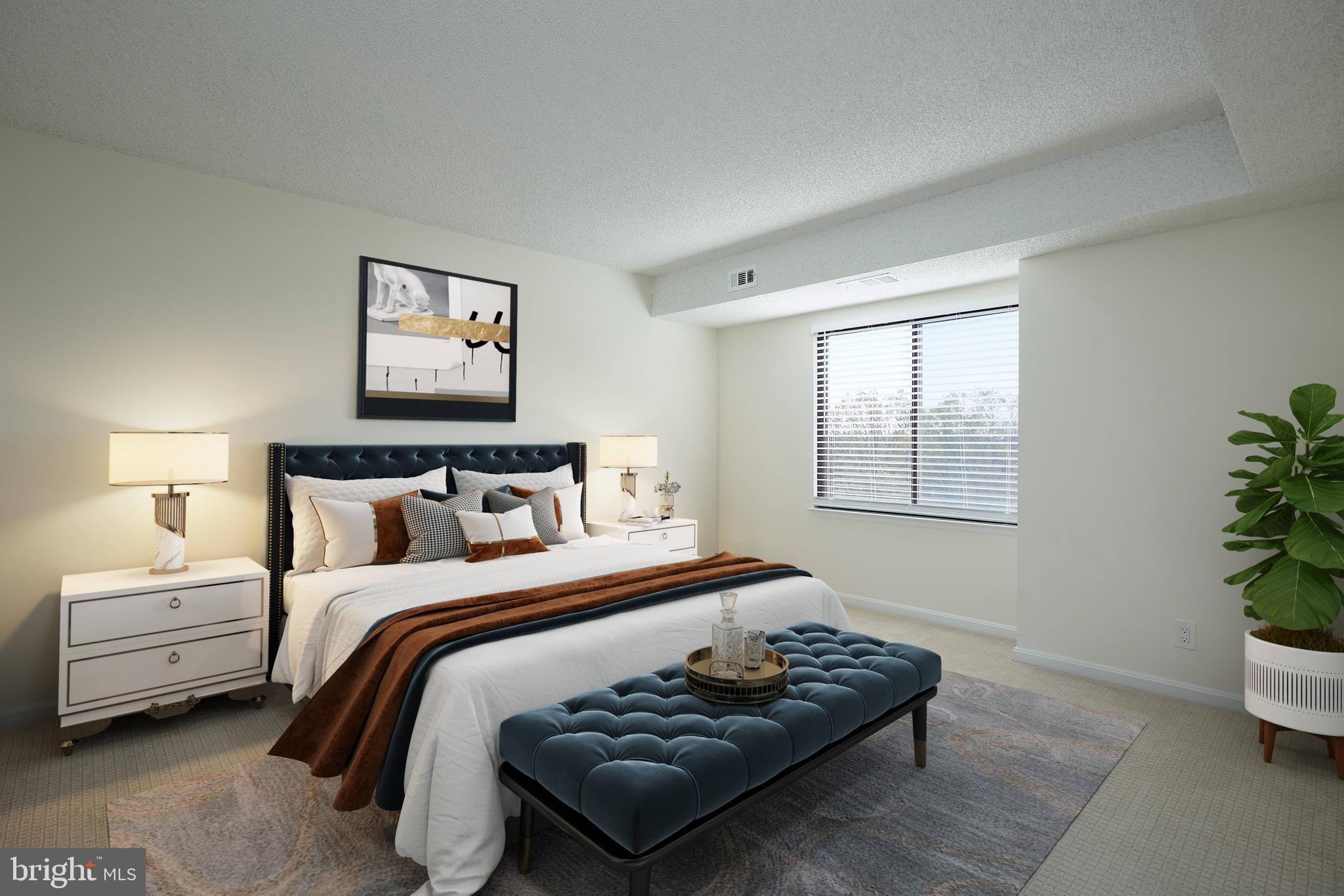 LAKESIDE PLAZA - Residential Lease