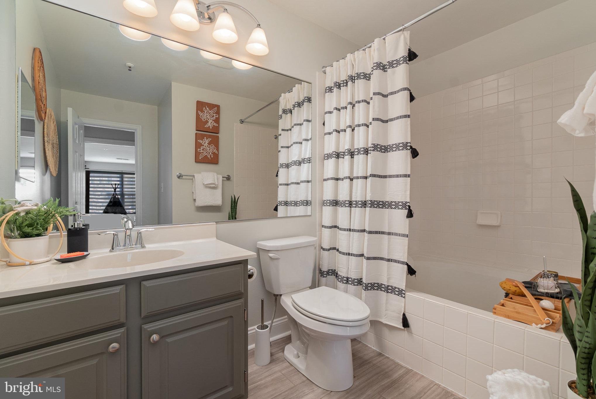 ENGLISH COUNTRY MANOR - Residential