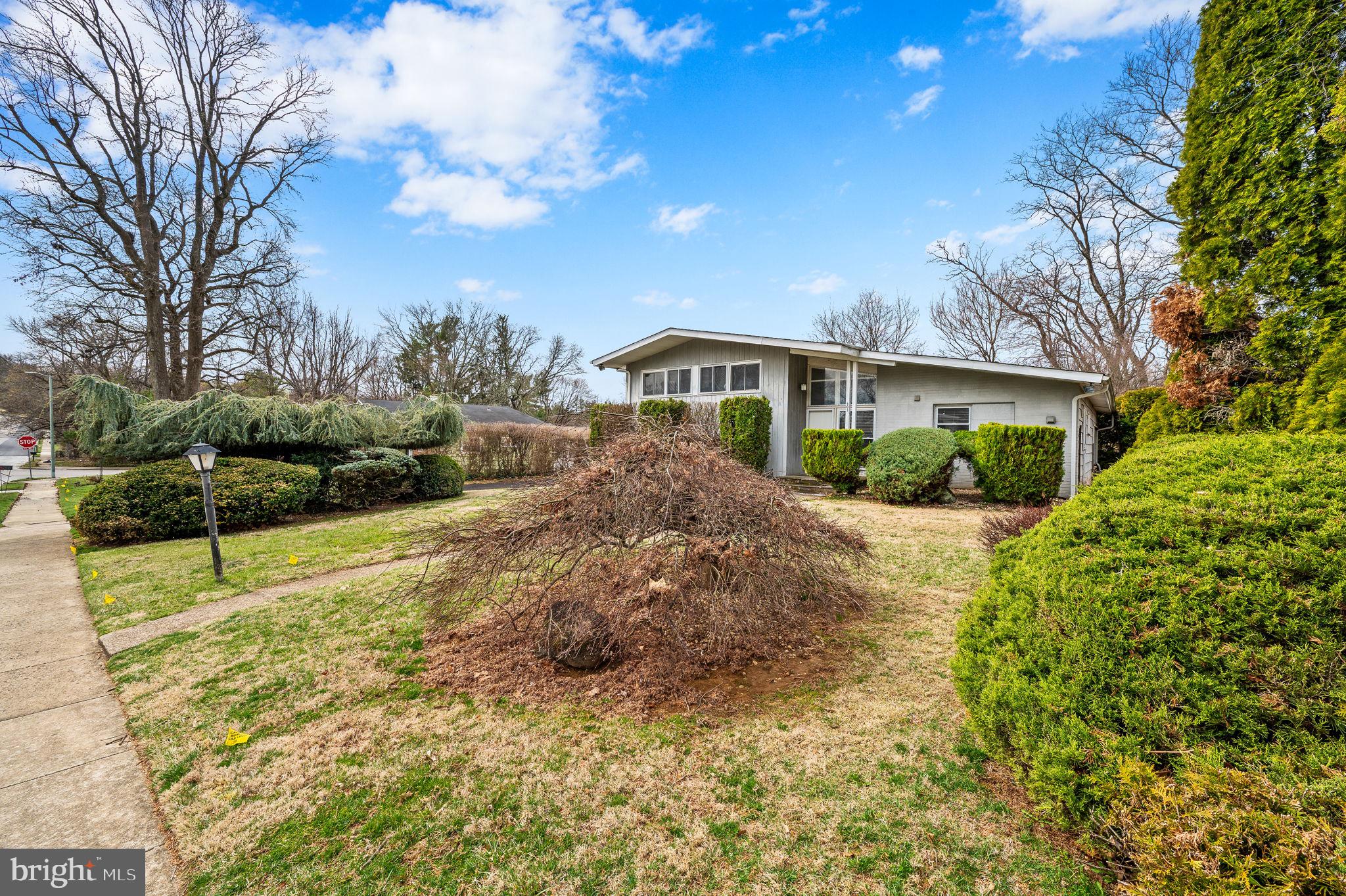 903 HARSTON LANE