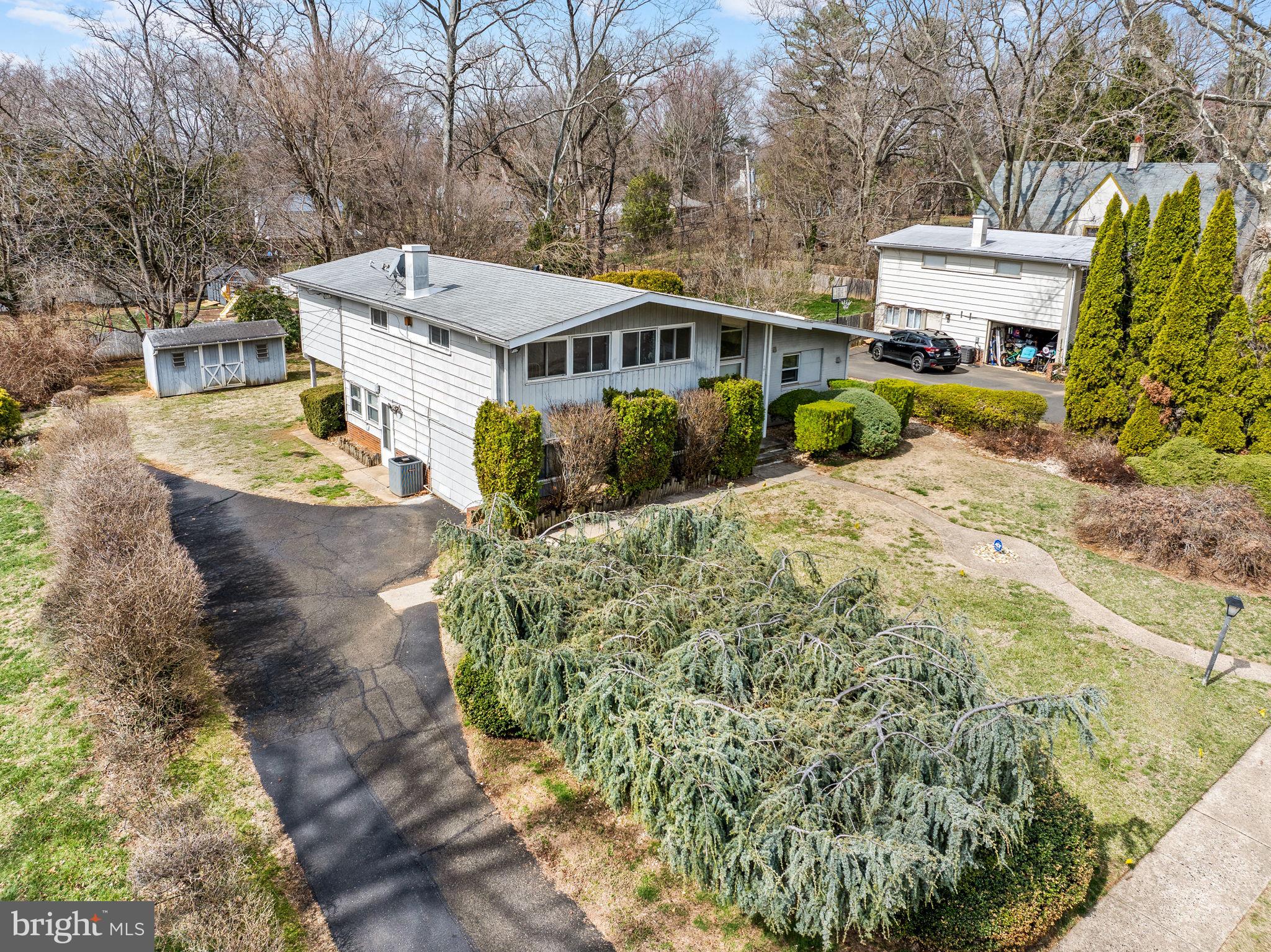 903 HARSTON LANE