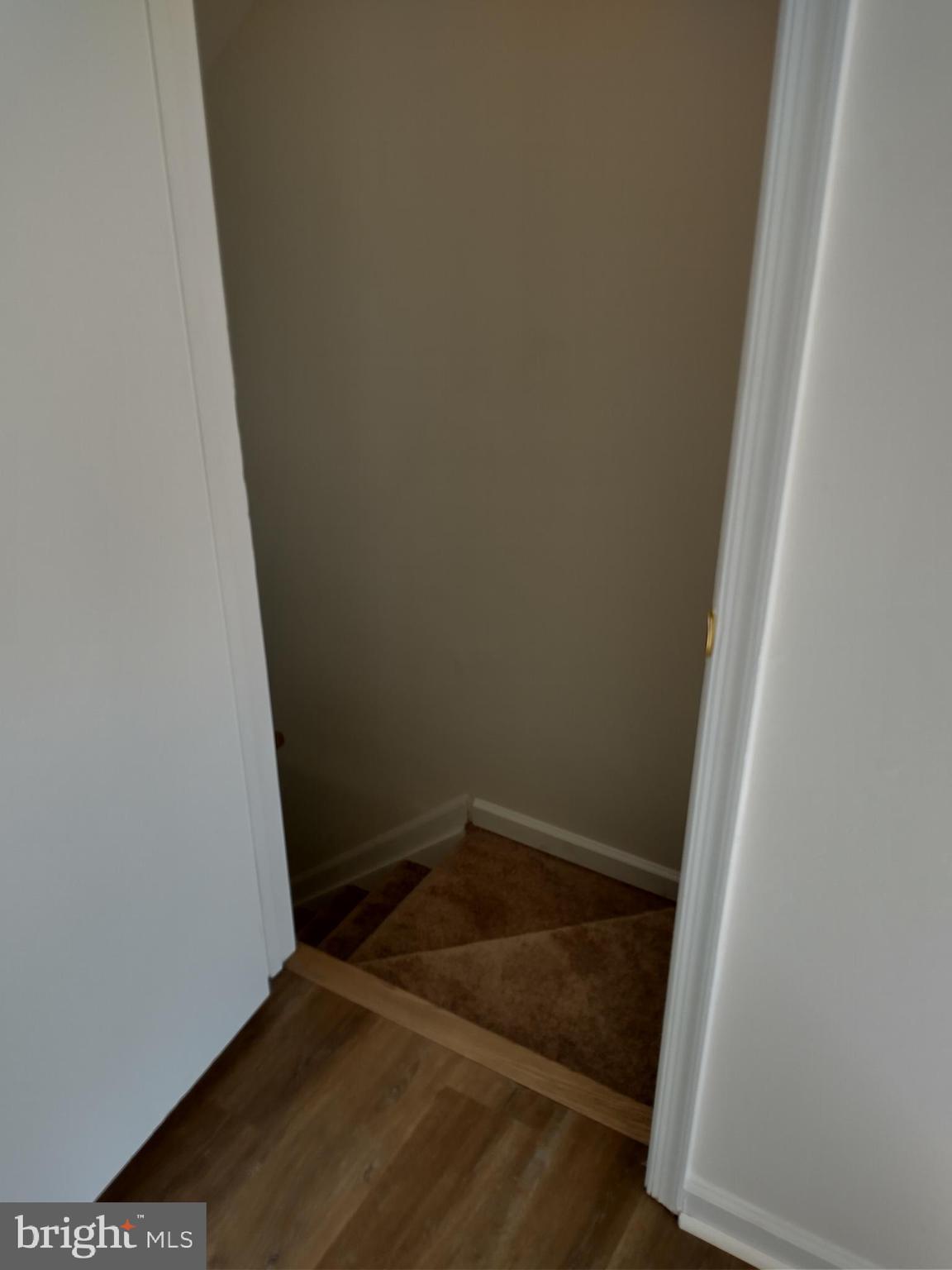 WAYSIDE VILLAGE - Residential Lease