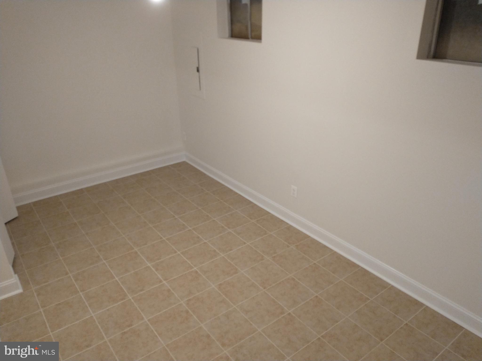 WAYSIDE VILLAGE - Residential Lease