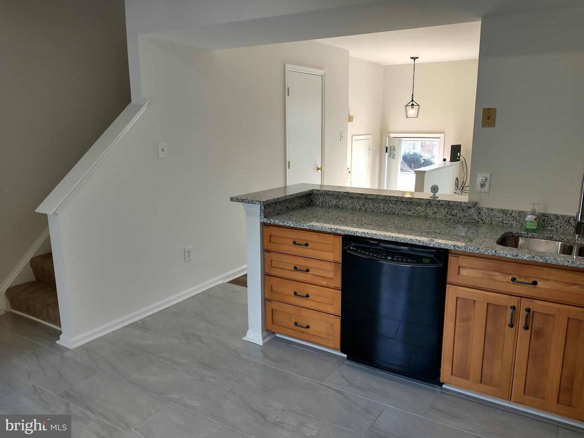 WAYSIDE VILLAGE - Residential Lease