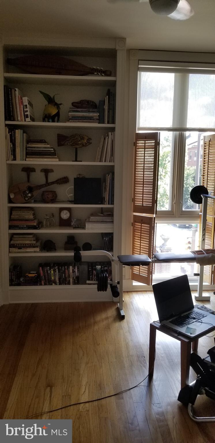 SOCIETY HILL - Residential