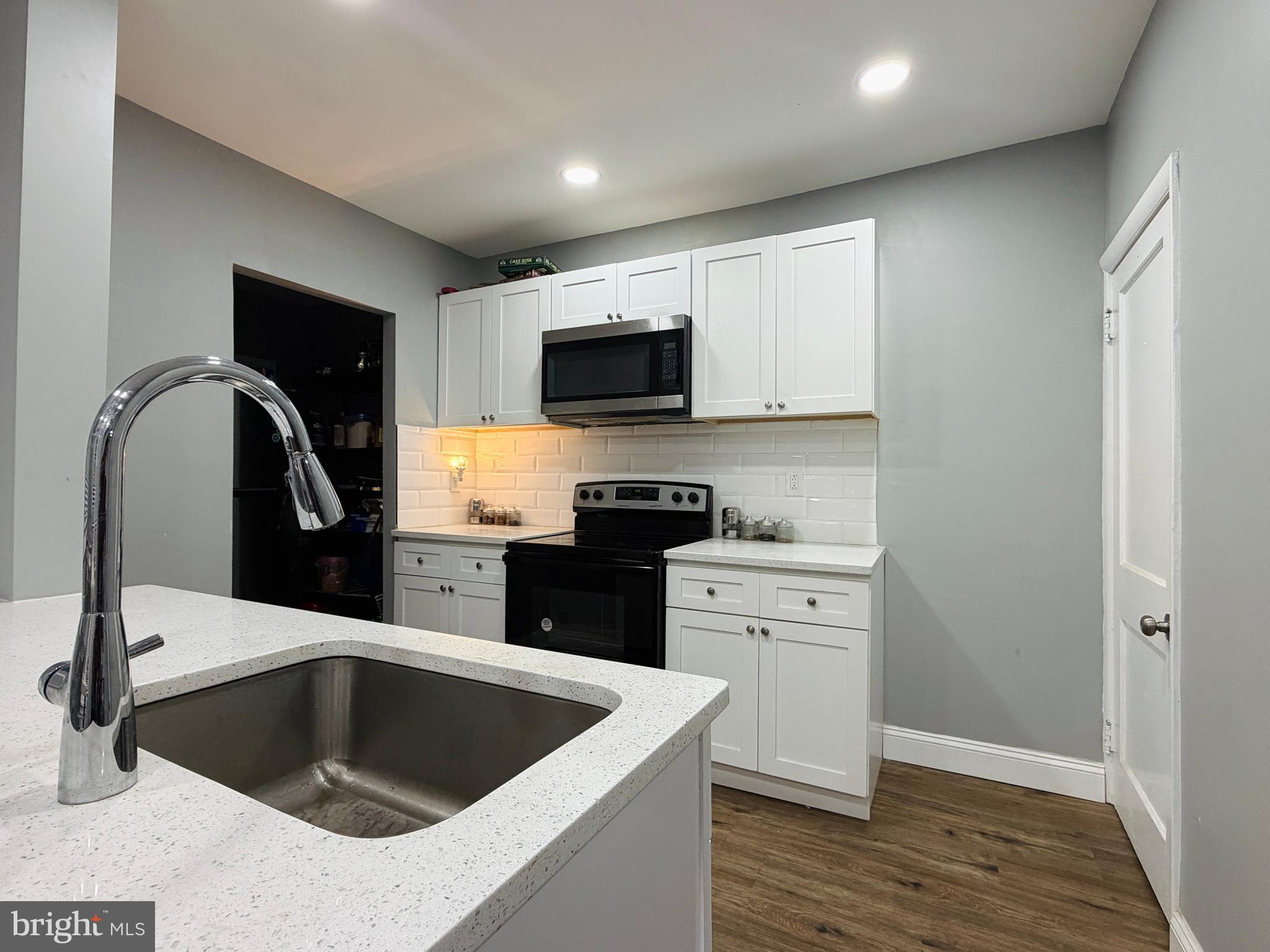 LANSDOWNE - Residential