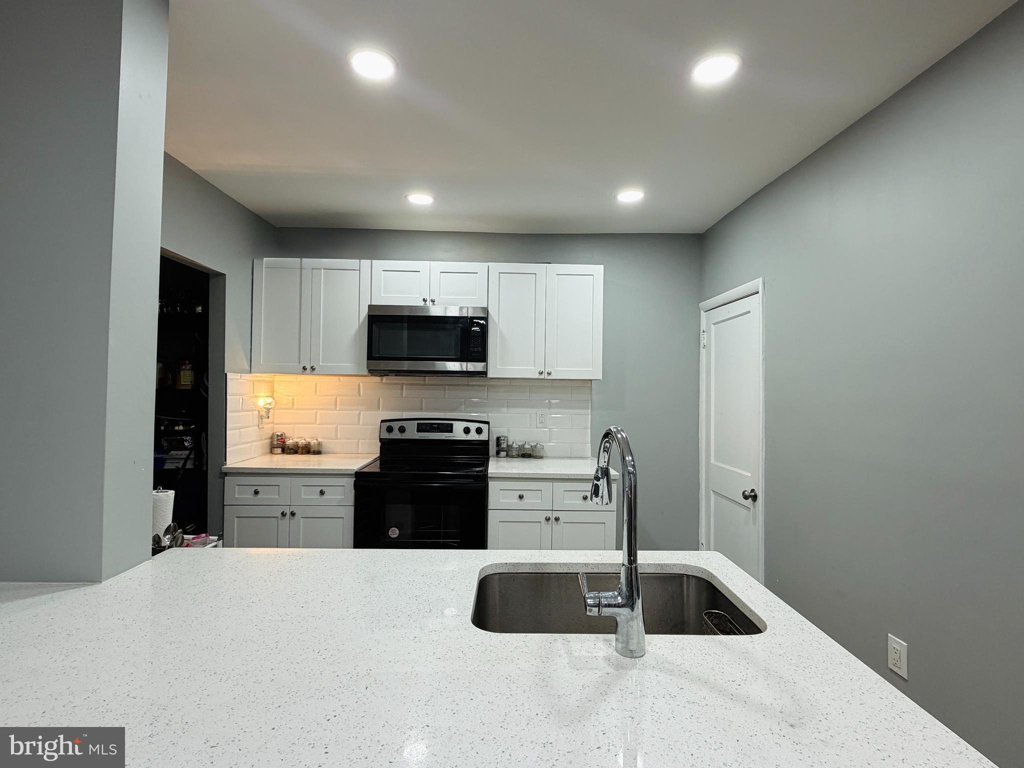 LANSDOWNE - Residential