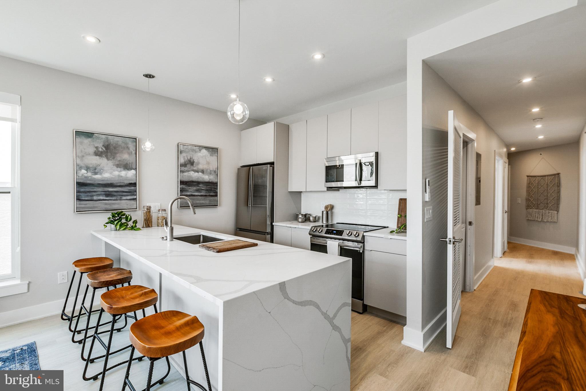 1533 RIDGE AVENUE 506