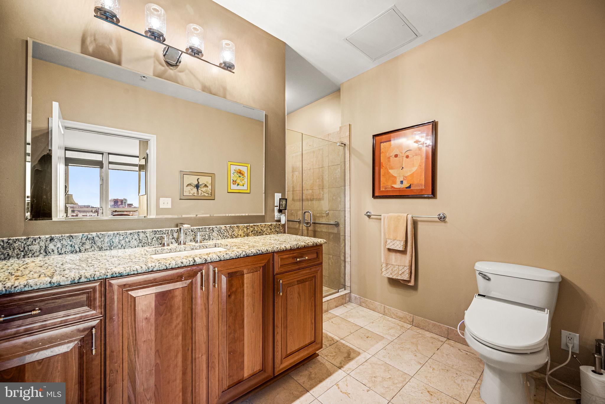 WATERFRONT SQUARE - Residential