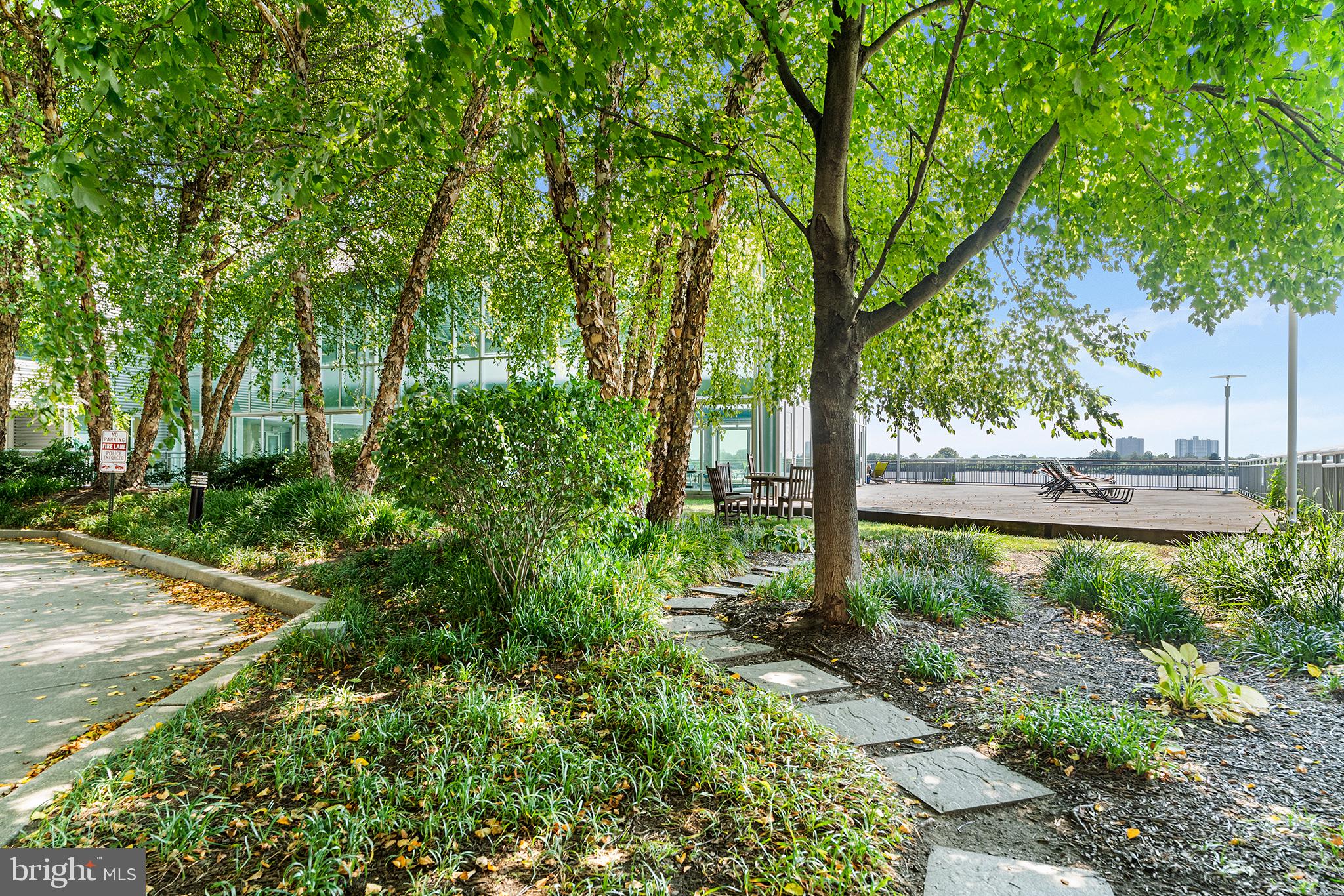 WATERFRONT SQUARE - Residential