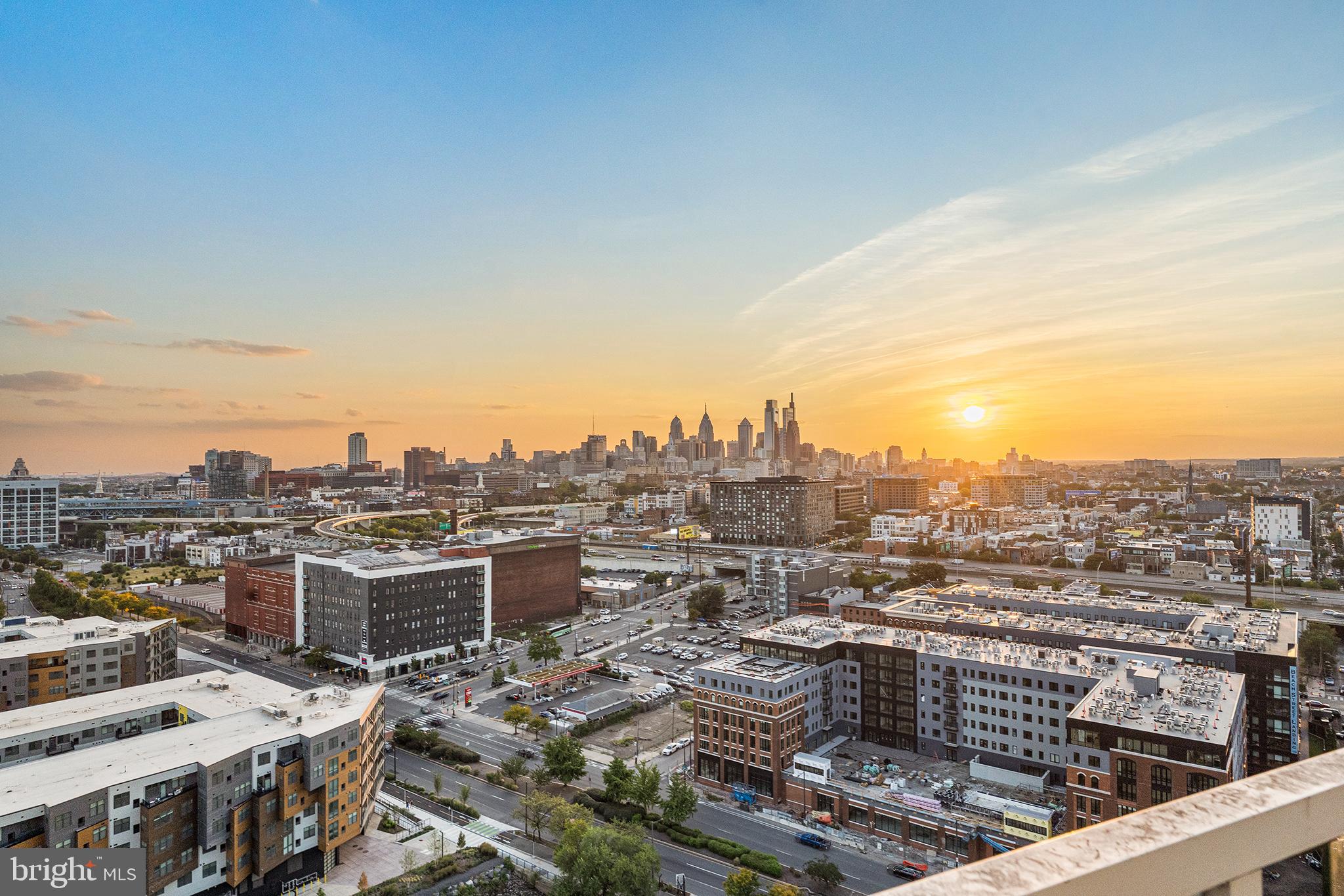 WATERFRONT SQUARE - Residential