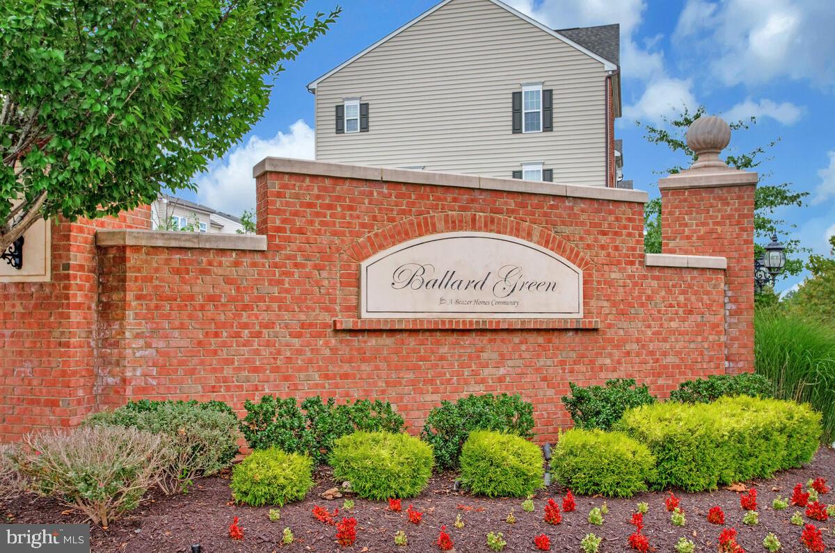 BALLARD GREEN - Residential Lease