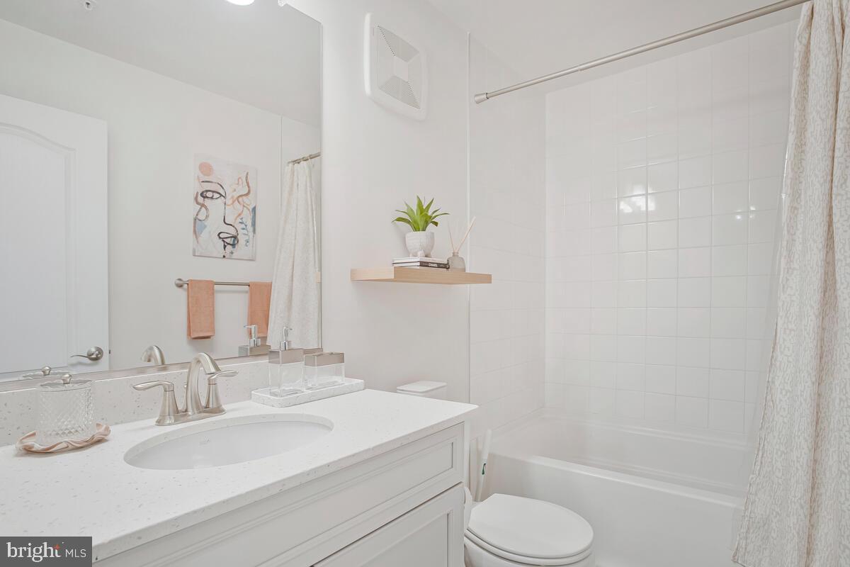 BALLARD GREEN - Residential Lease