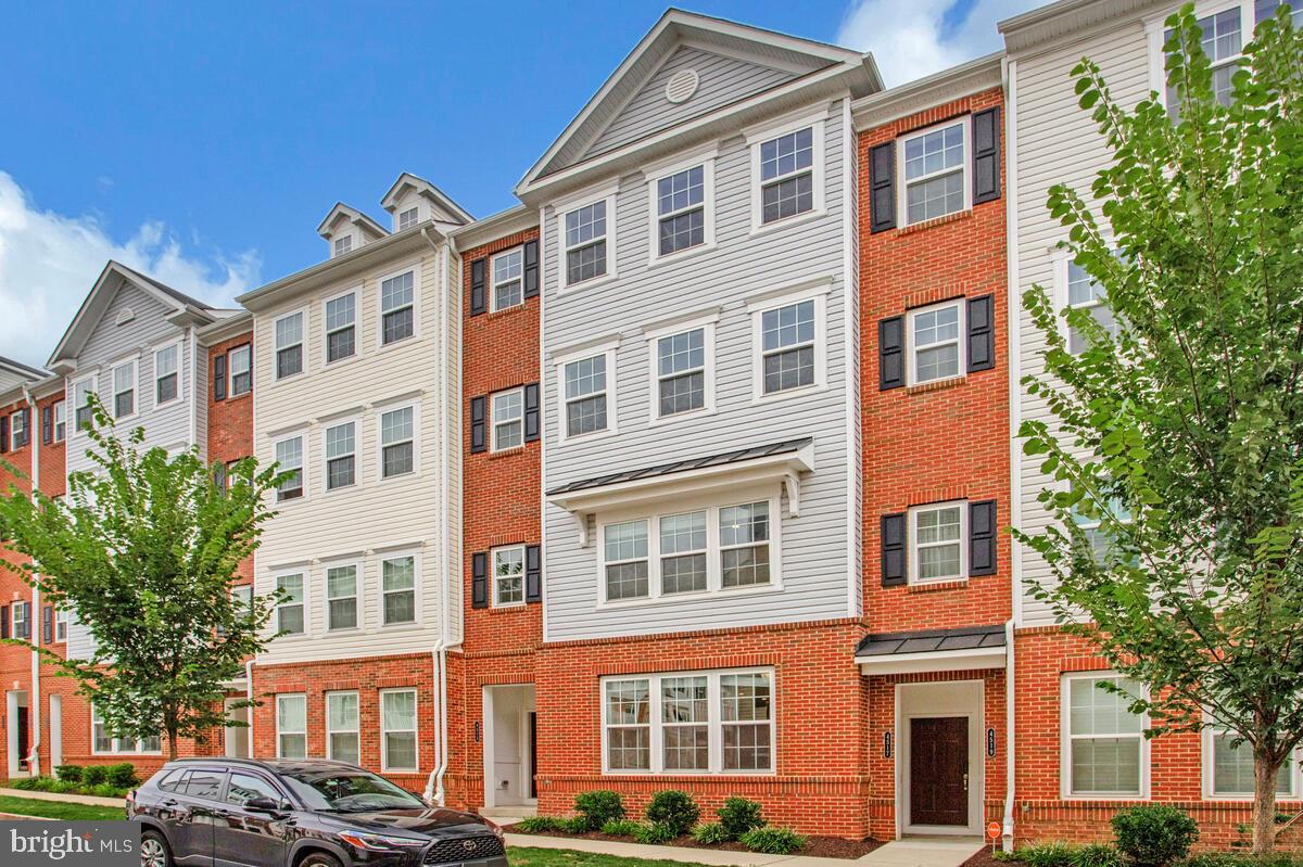 BALLARD GREEN - Residential Lease