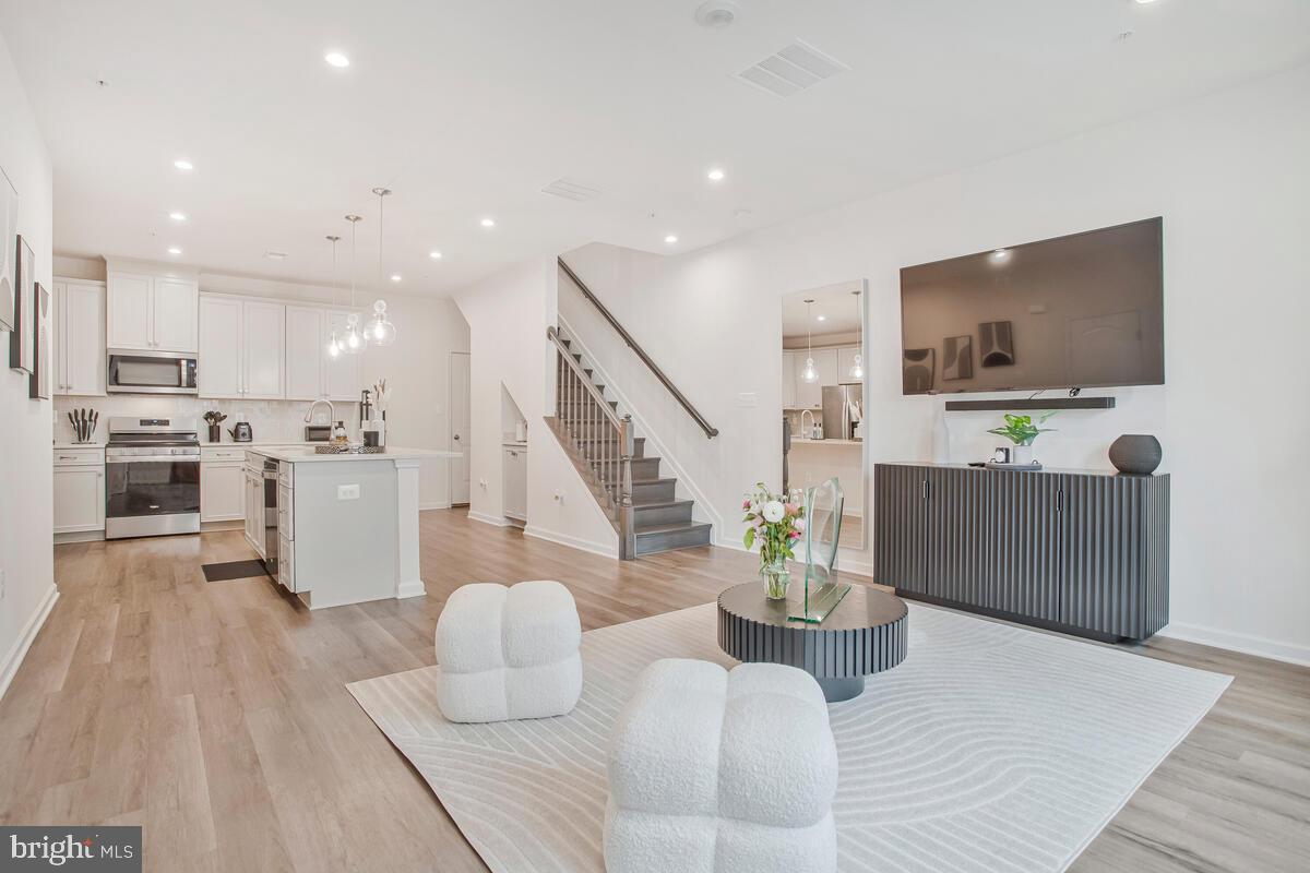 BALLARD GREEN - Residential Lease