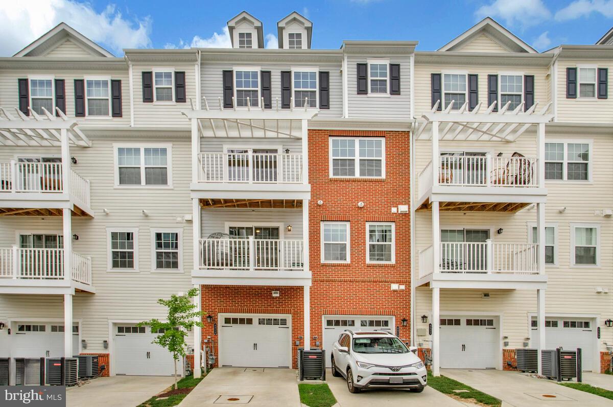 BALLARD GREEN - Residential Lease