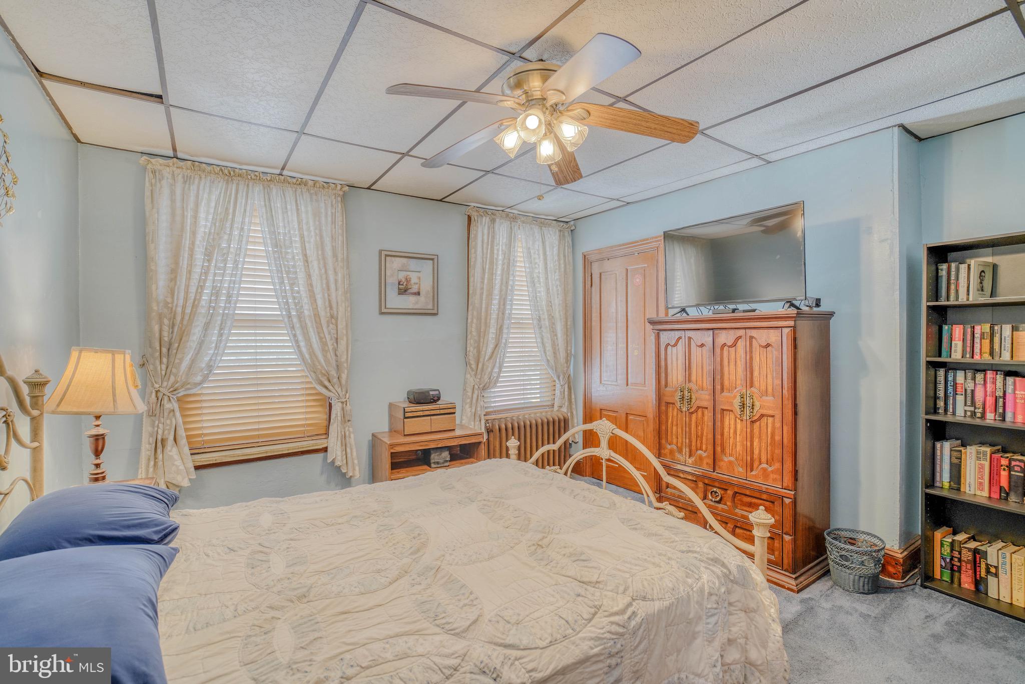 EAST KENSINGTON - Residential