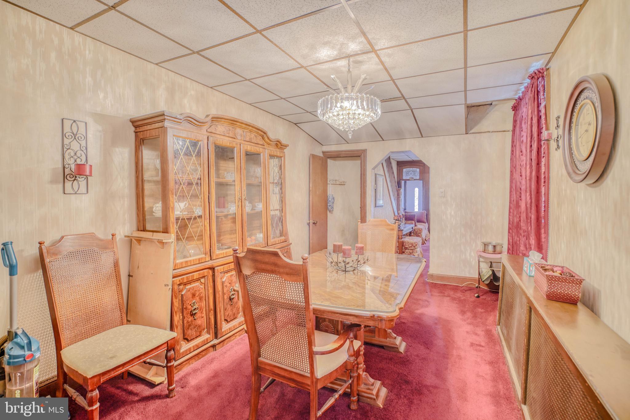 EAST KENSINGTON - Residential