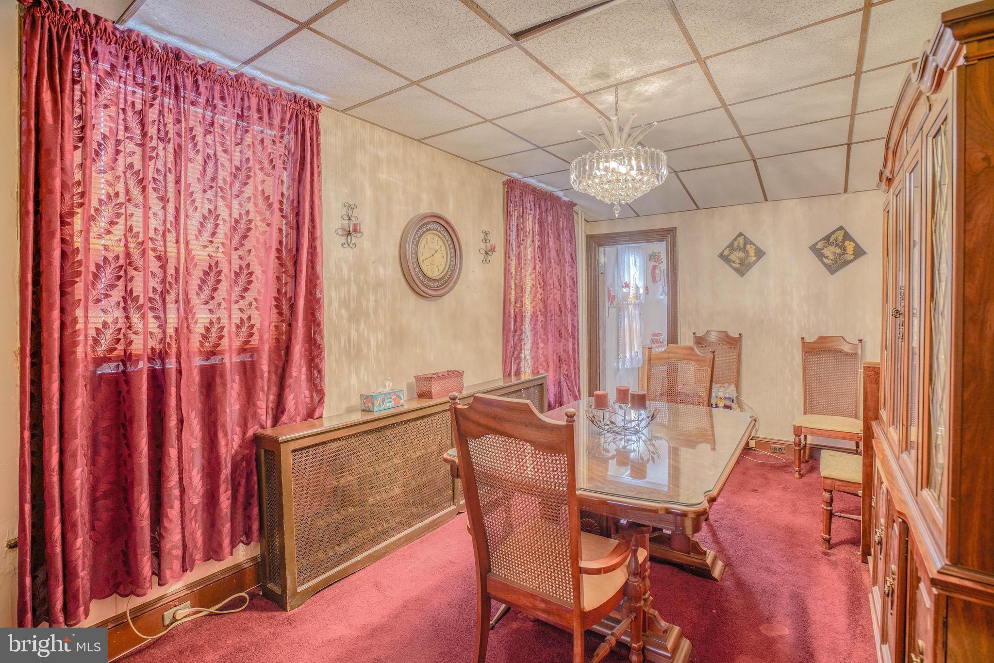 EAST KENSINGTON - Residential