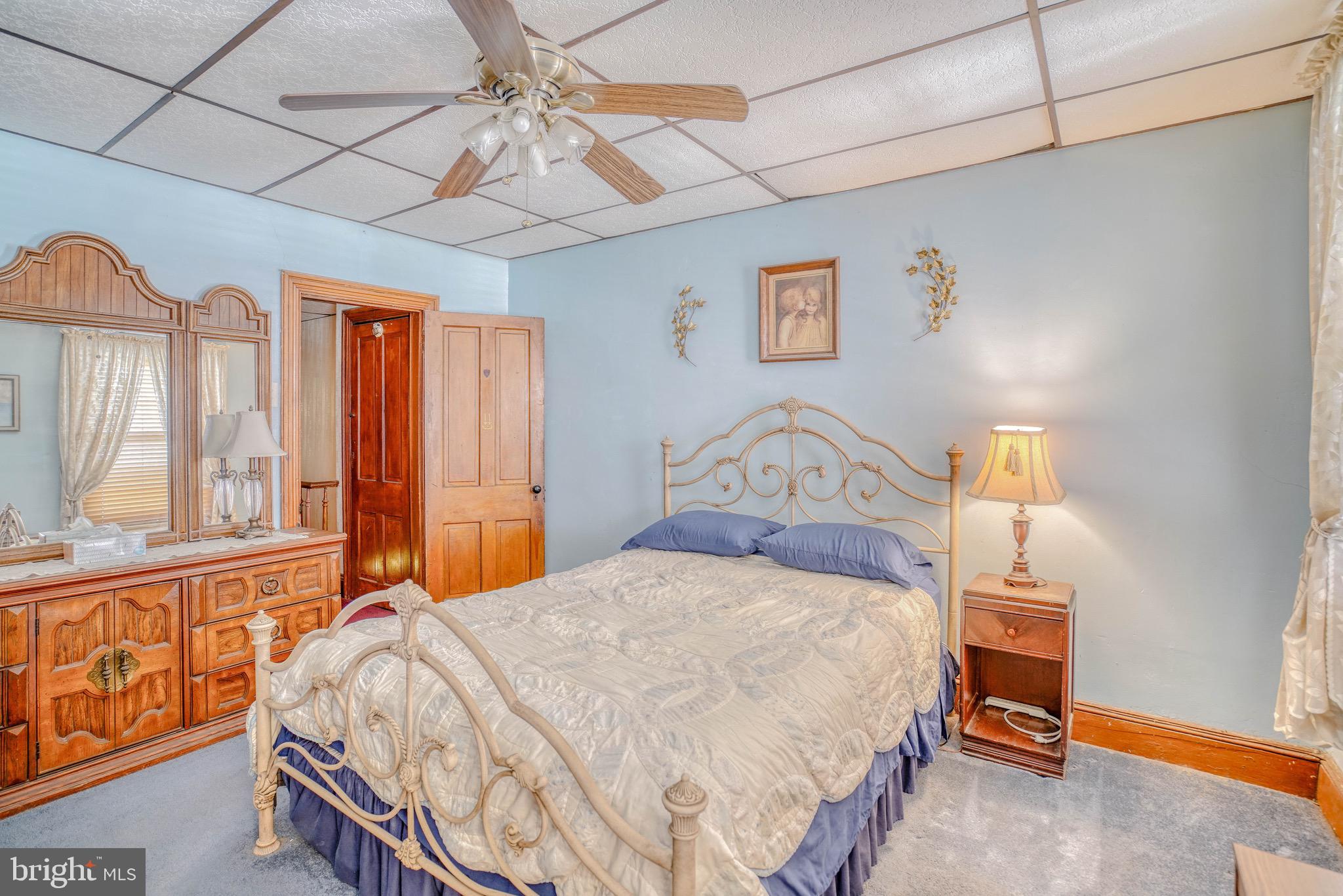 EAST KENSINGTON - Residential