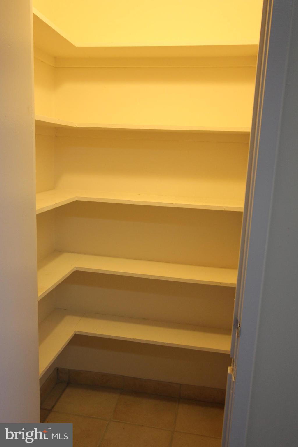 ROTONDA - Residential Lease