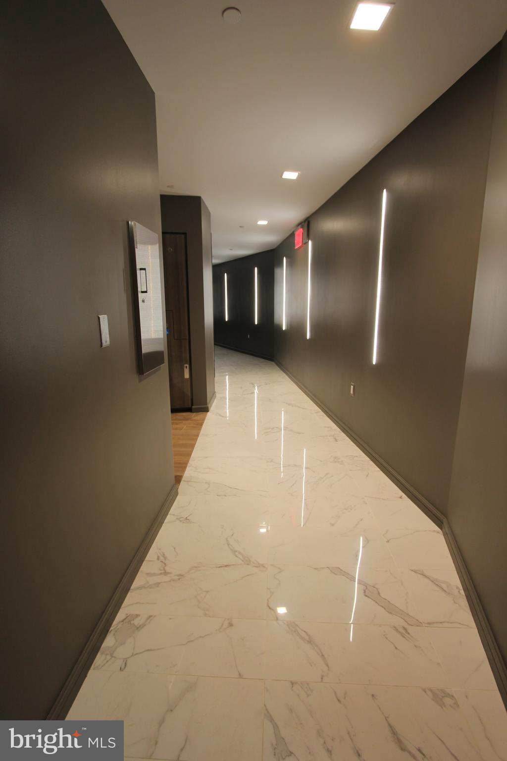 ROTONDA - Residential Lease