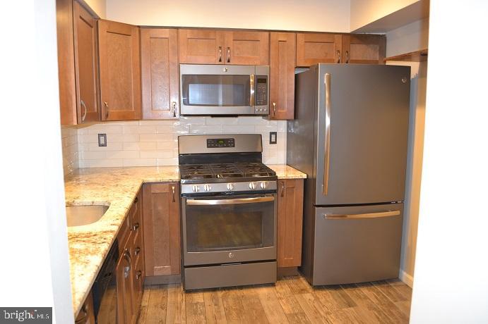 VALLEY GLEN - Residential