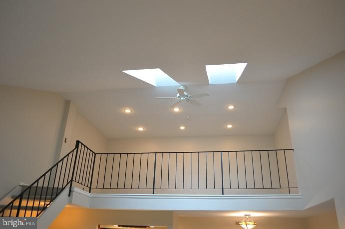 VALLEY GLEN - Residential