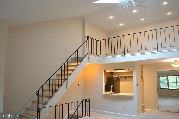 VALLEY GLEN - Residential