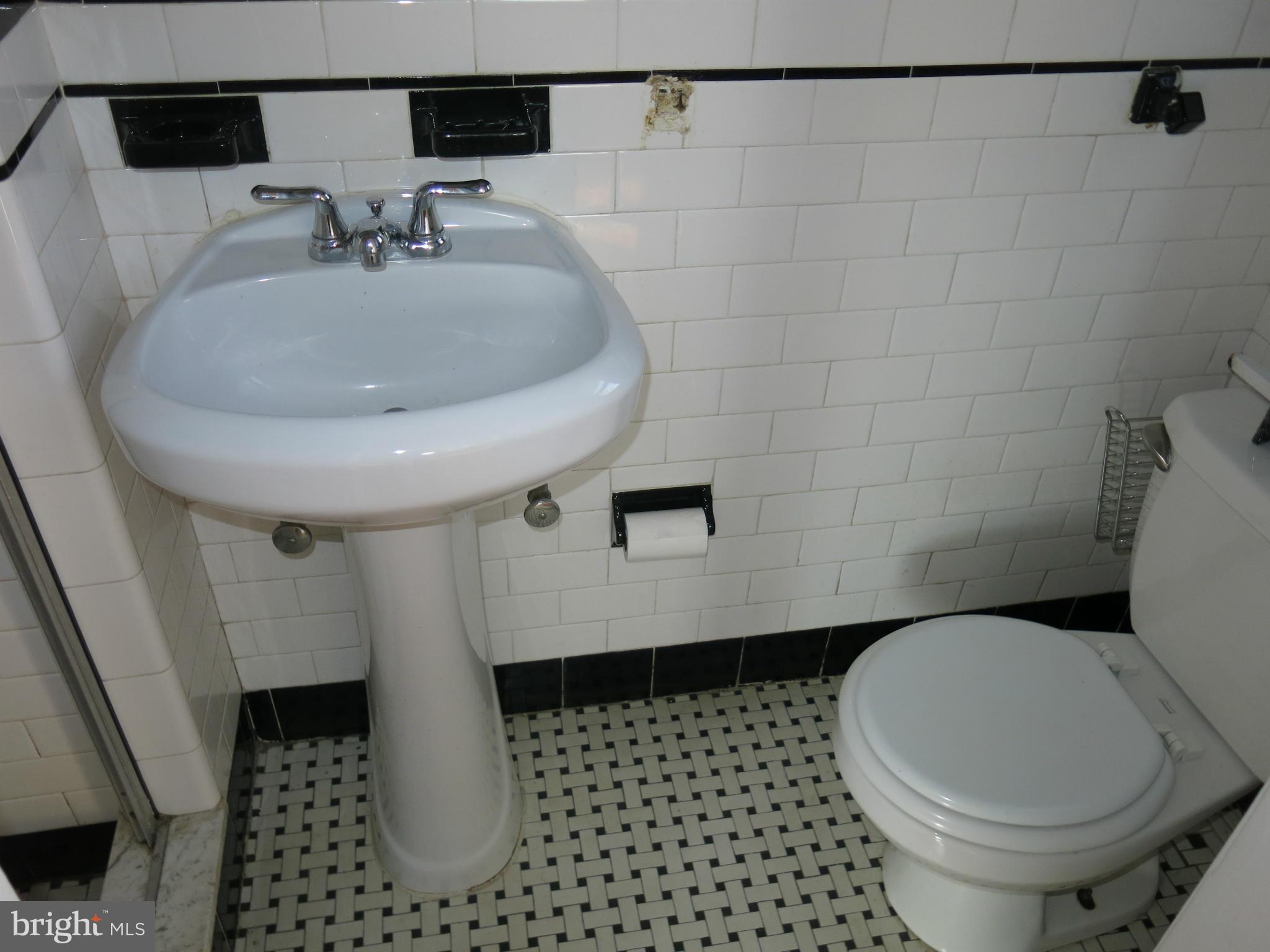 BEVERLY HILLS - Residential