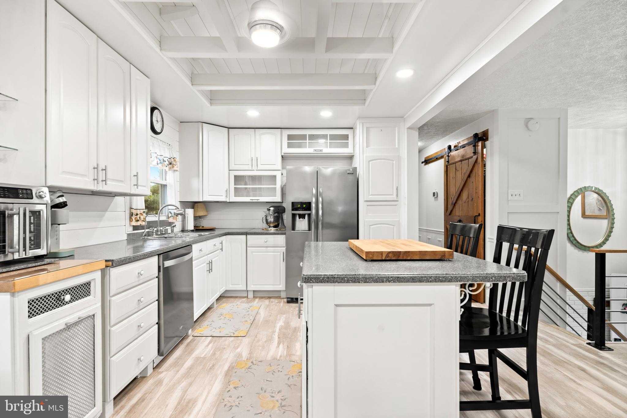 THE PROVINCES - Residential