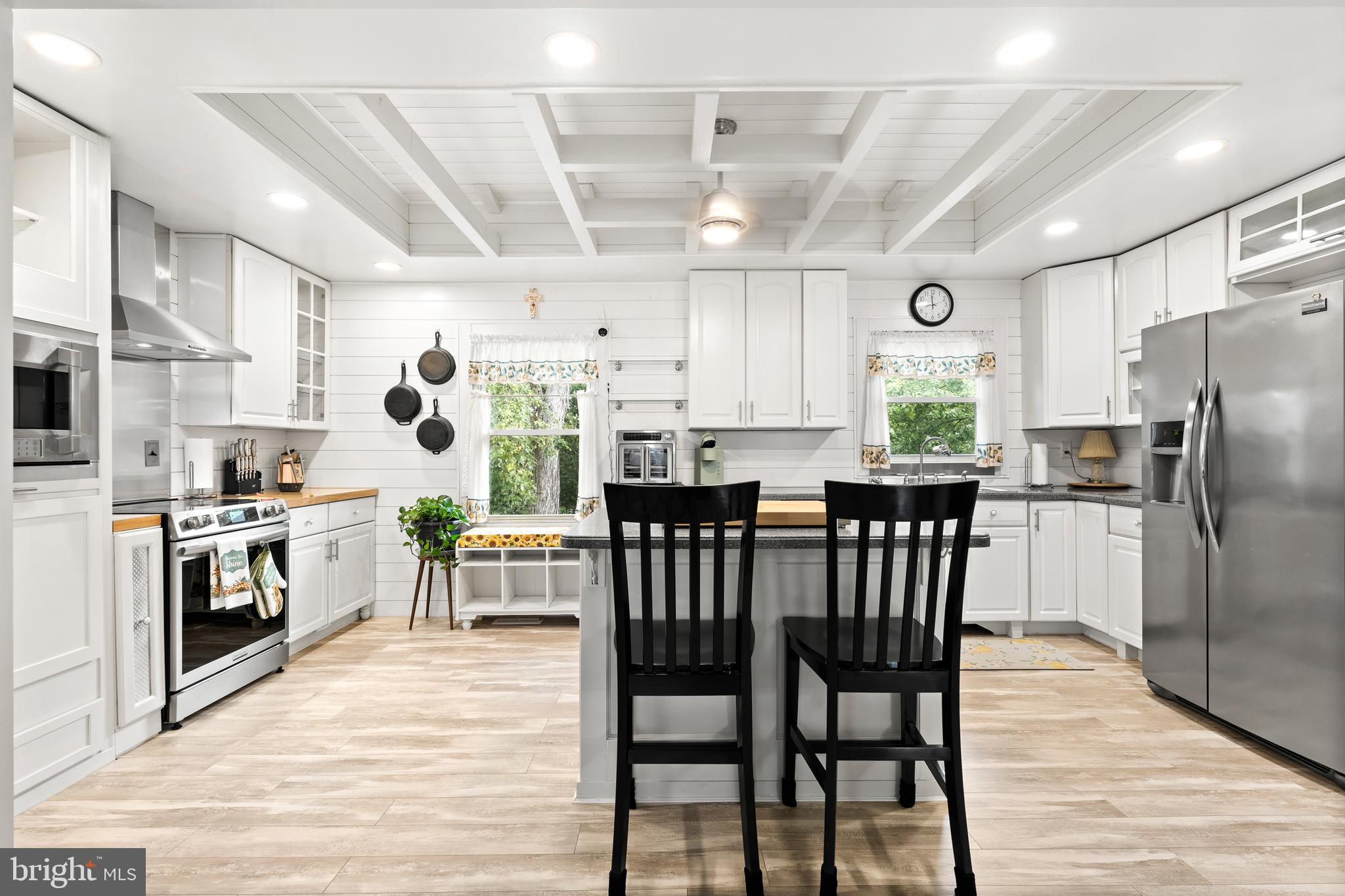 THE PROVINCES - Residential