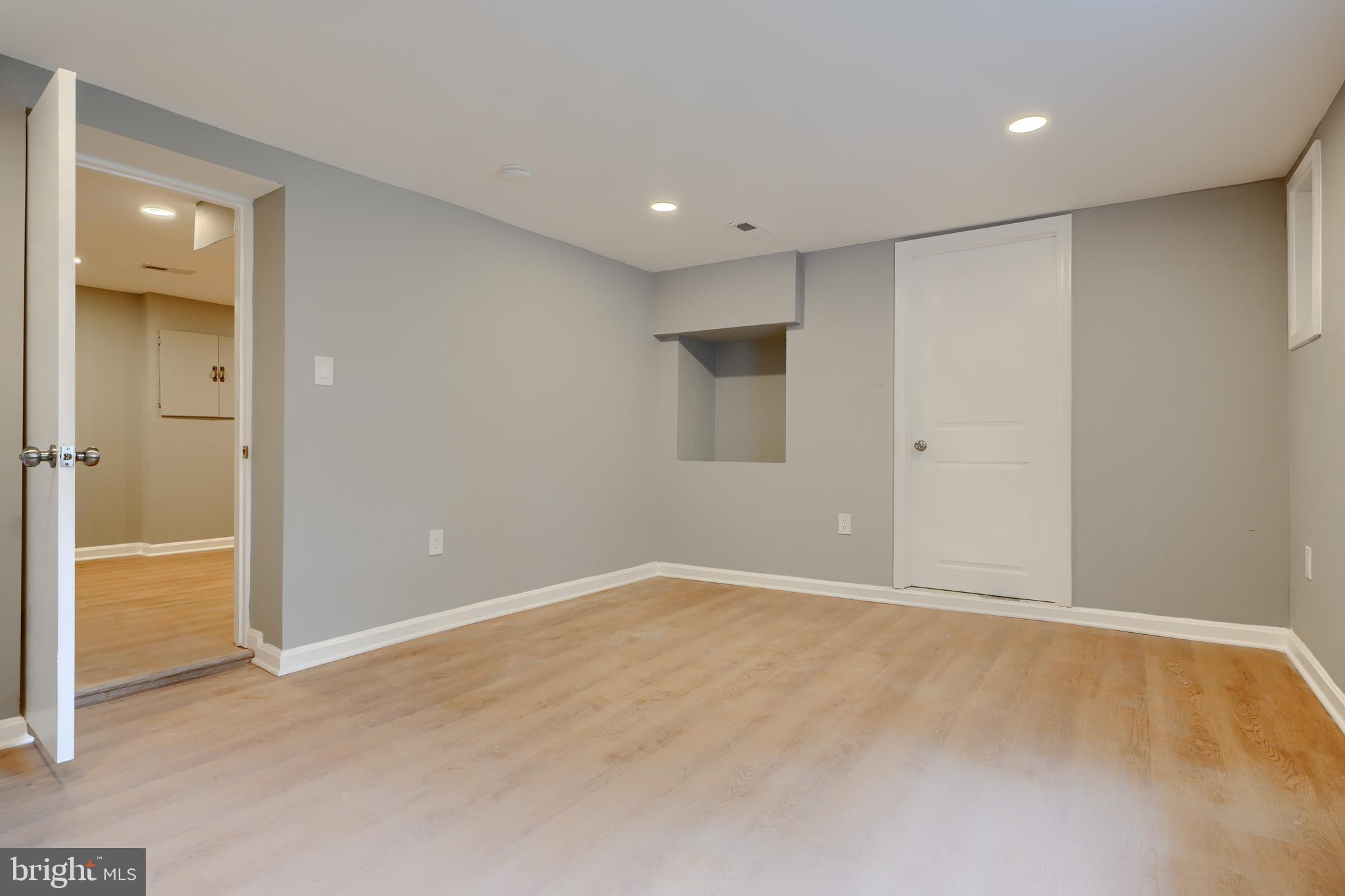 HAMPDEN HISTORIC DISTRICT - Residential Lease