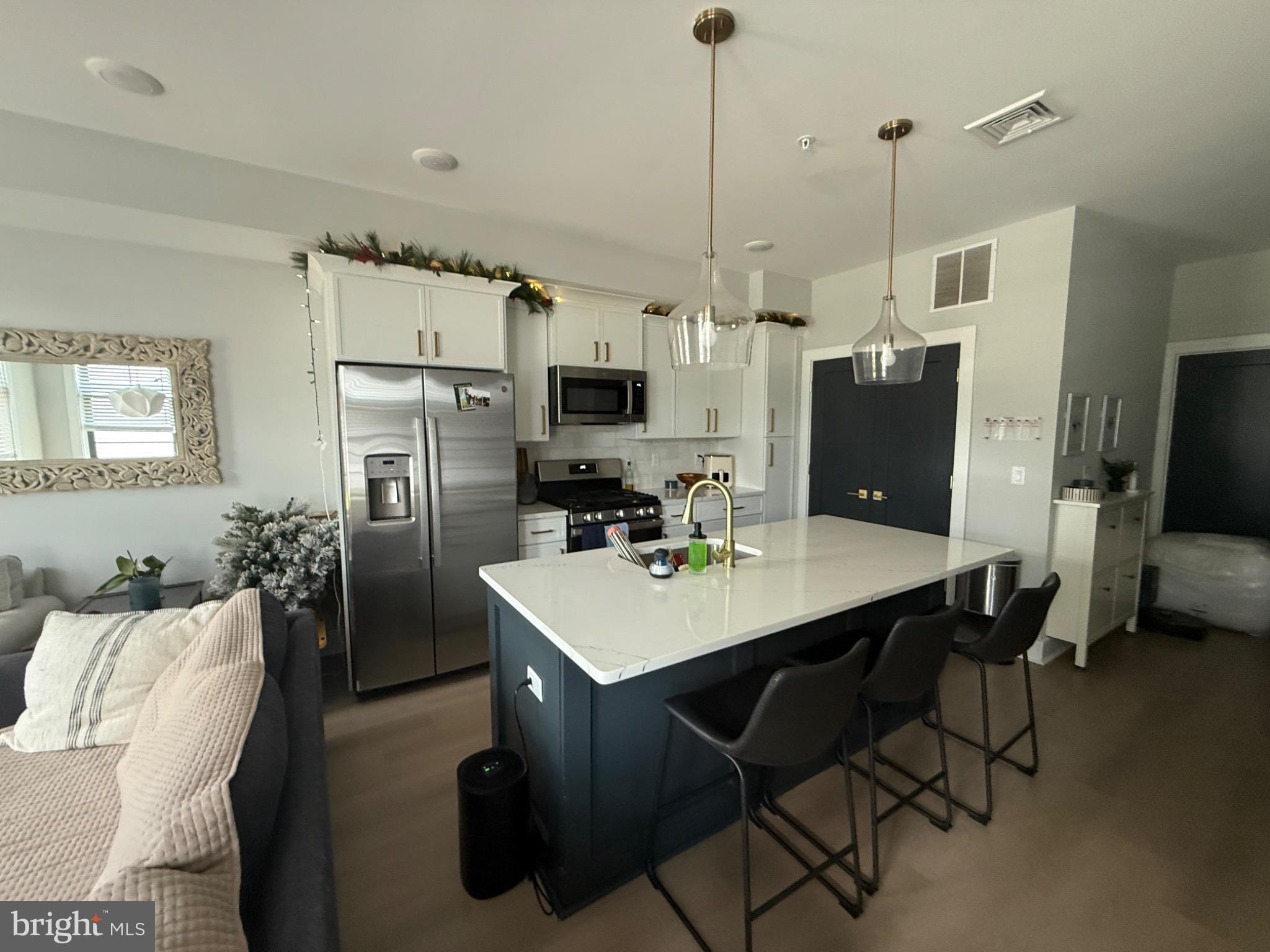 ROXBOROUGH - Residential Lease