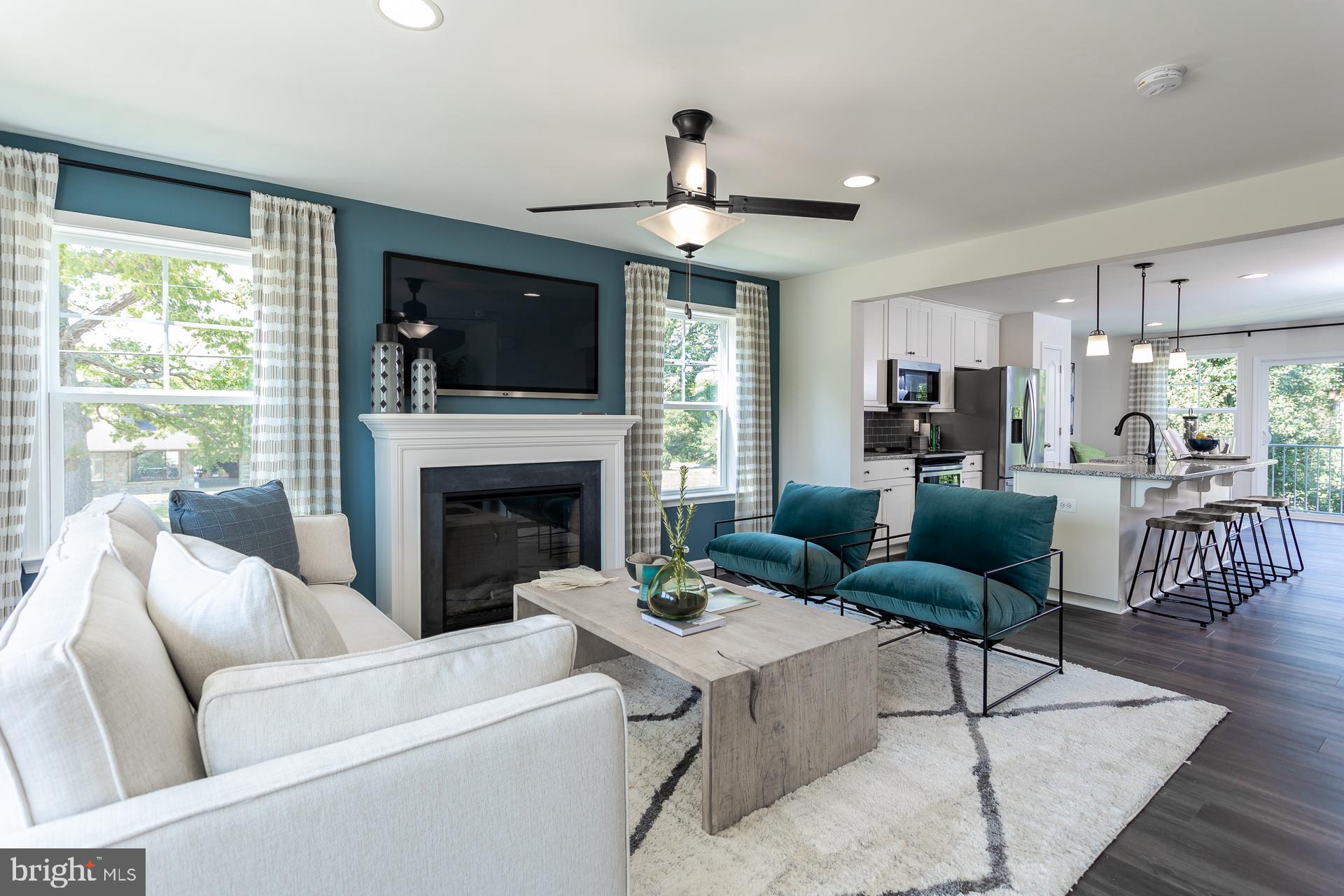 KING'S CROSSING - Residential