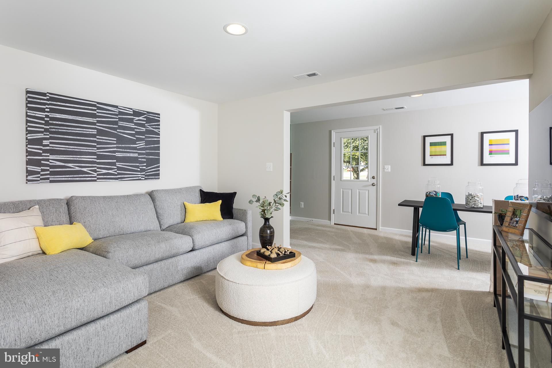 KING'S CROSSING - Residential