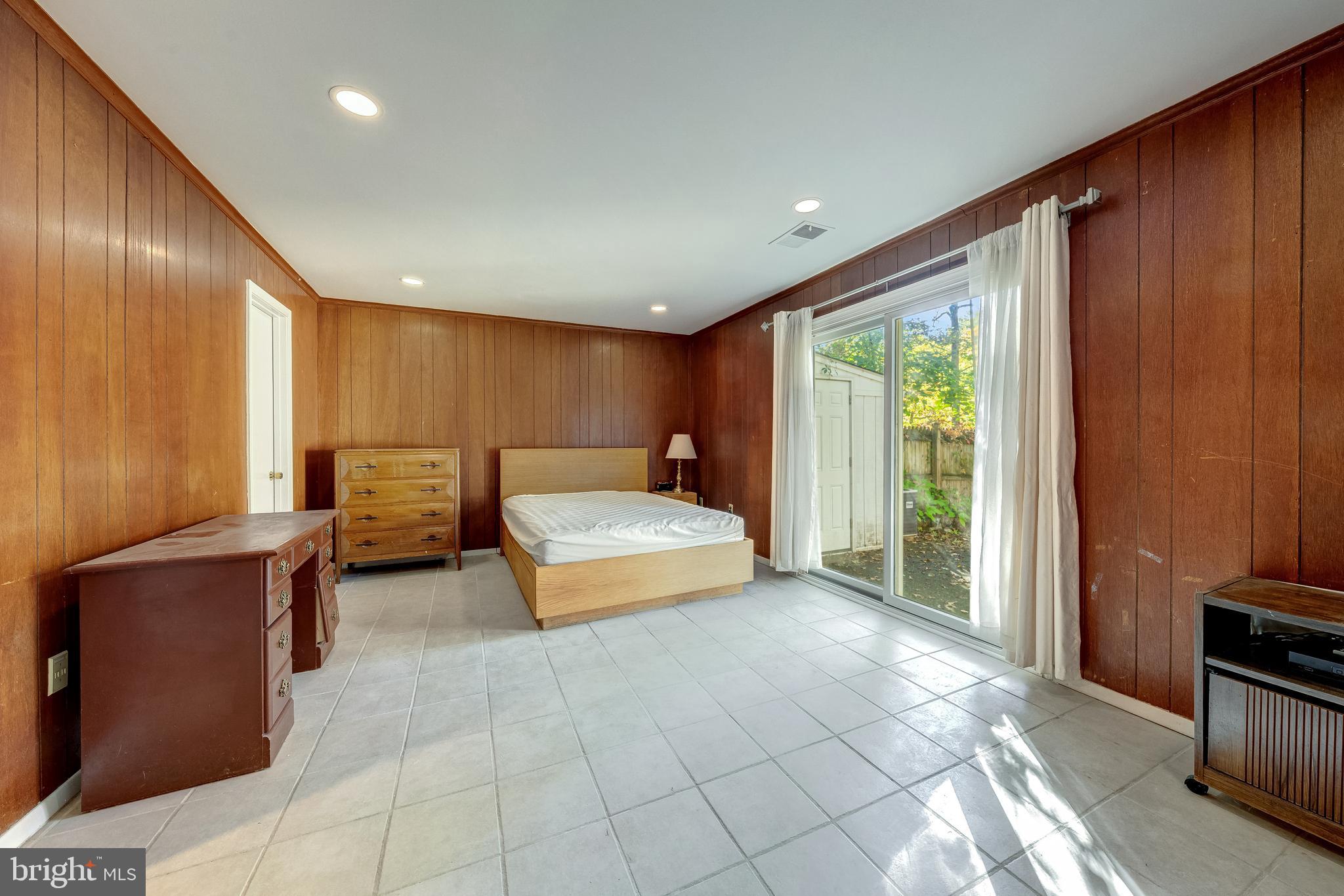 CARDINAL SQUARE - Residential