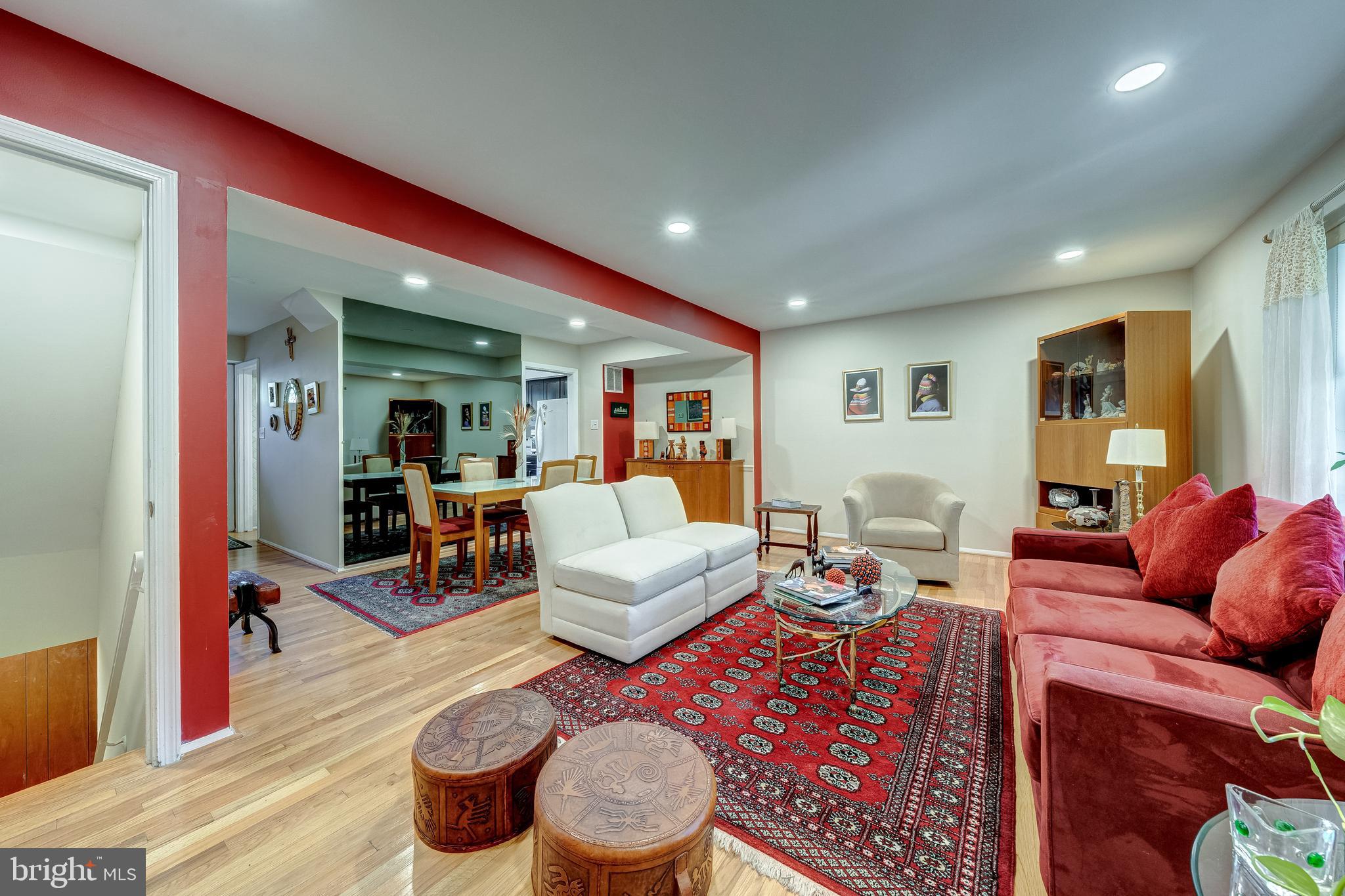 CARDINAL SQUARE - Residential