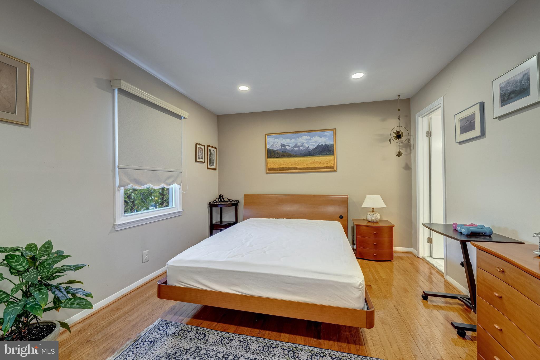 CARDINAL SQUARE - Residential