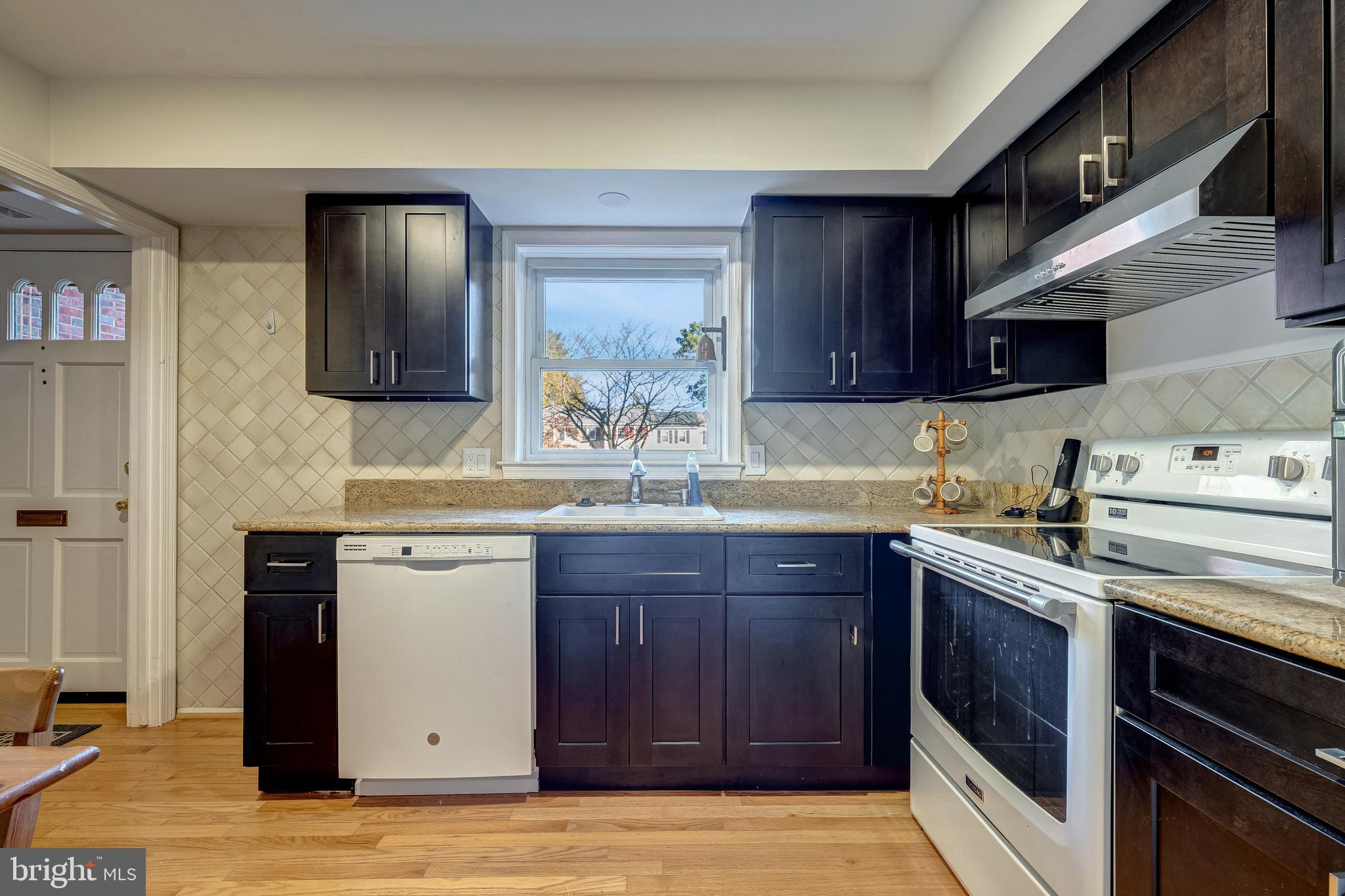 7779 TIVERTON DRIVE