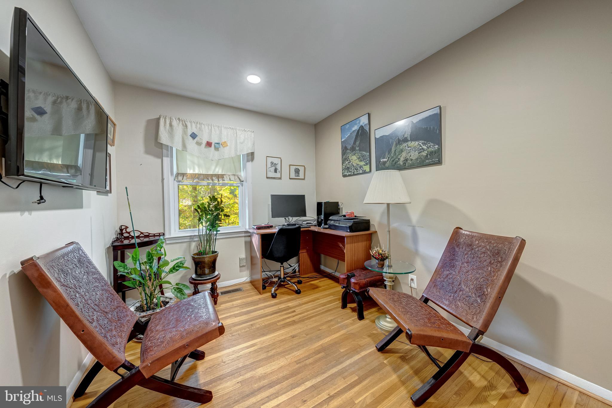 CARDINAL SQUARE - Residential